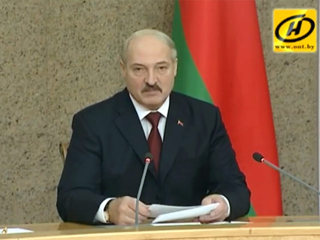Президент Белоруссии признался, что не хочет, чтобы его дети пошли по стопам отца, а, наоборот, желает им "самой обычной жизни", за которую "не будут бить палками"