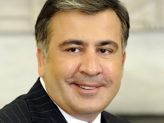 Грузинского президента Михаила Саакашвили продолжают постепенно избавлять от роскошных и весьма дорогостоящих атрибутов власти: вслед за президентским дворцом оказавшиеся в исполнительной власти политические оппоненты лишают его одного из двух самолетов