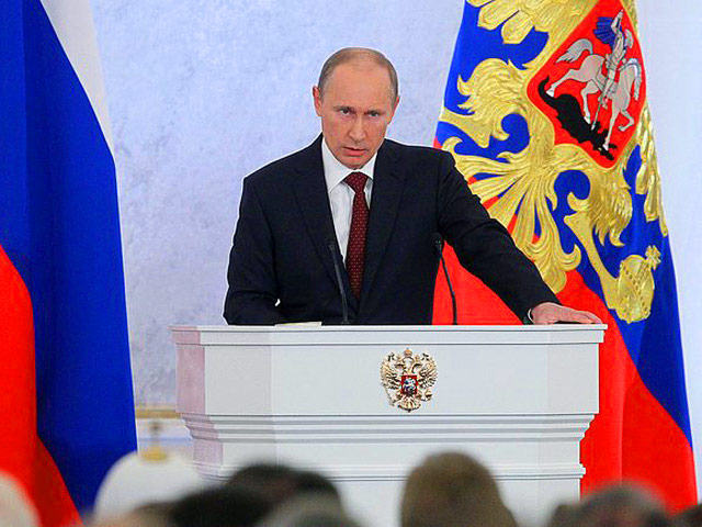 Предложение президента Владимира Путина о введении загранпаспортов для поездок в Россию граждан СНГ с 2015 года вызвало недовольство в Киеве