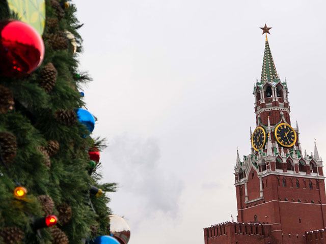 В Москве готовят уличный Новый год с бесплатными музеями, "мандариномобилями" и "позитивным" метро