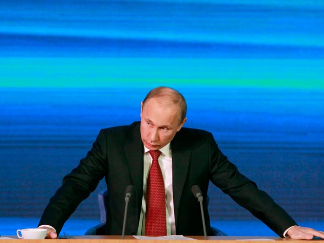 Почти четверть жителей России желает видеть Владимира Путина во главе страны до 2024 года. А подавляющее большинство россиян, если и не заглядывает в будущее так далеко, то все равно признается, что конкретной замены ему пока не видят