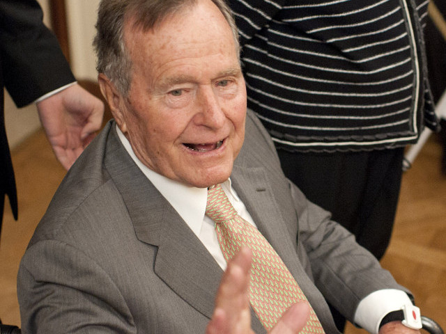 Экс-президент США Джордж Буш-старший встретит Рождество в больнице американского города Хьюстон (штат Техас), где уже целый месяц проходит лечение от бронхита