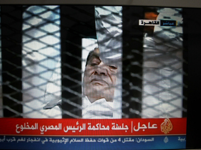 Экс-президент Египта Хосни Мубарак переведен из тюрьмы в военный госпиталь Каира