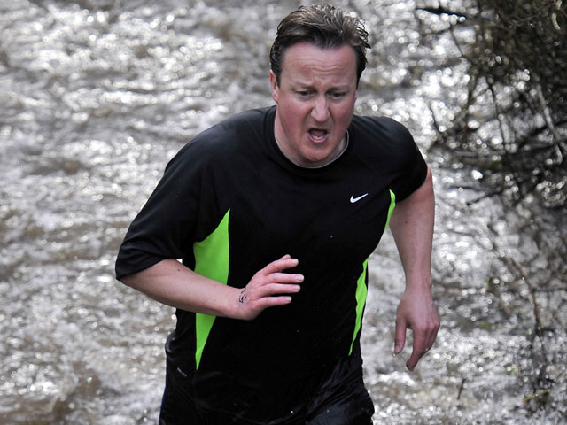 Глава британского правительства Дэвид Кэмерон принял участие в благотворительном забеге Great Brook Run через графства Чадлингтон и Оксфордшир в Англии