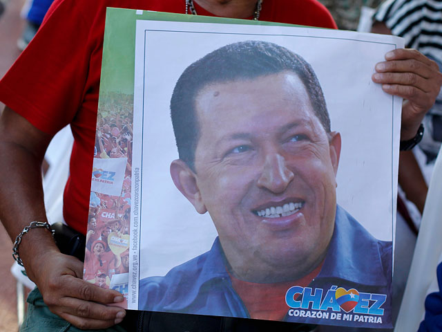 Инфекция вызвала у Чавеса дыхательную недостаточность. Сторонники призывают не врать о здоровье команданте