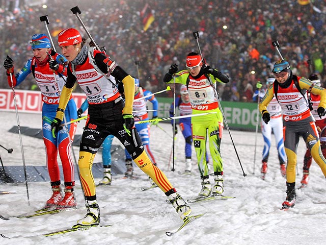 Российские биатлонистки остались без медалей в эстафетной гонке