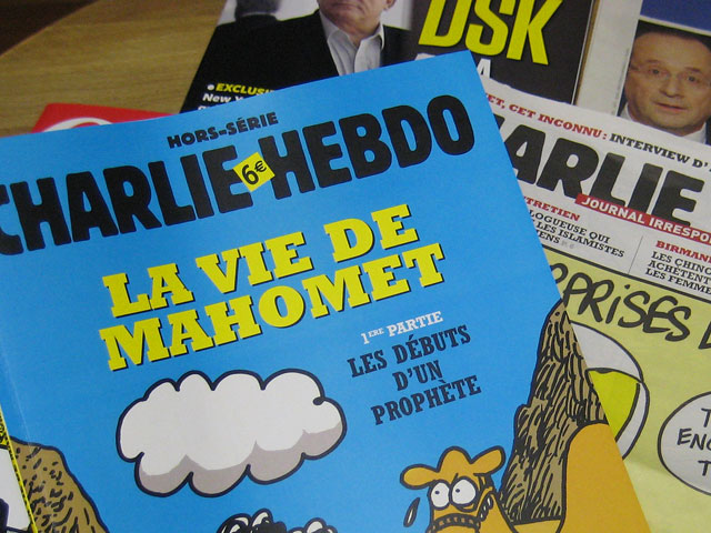 Во Франции в продаже появились комиксы о жизни пророка Мухаммеда, которые были созданы авторами сатирического еженедельного журнала Charlie Hebdo, ранее печатавшего карикатуры на пророка