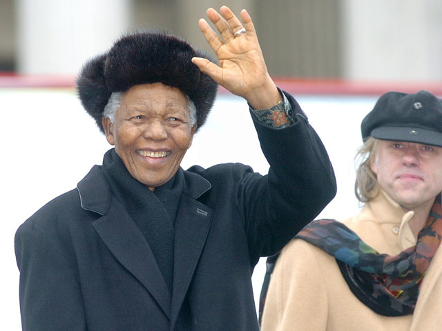Бывший президент Южно-Африканской Республики Нельсон Мандела "восстановился после рецидива легочной инфекции и операции" по удалению желчных камней
