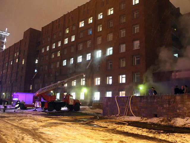 Жительница Санкт-Петербурга, которую следствие считает виновной в пожаре в Покровской больнице, где погибли трое пациентов, будет дожидаться суда на свободе