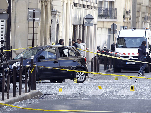 В столице Франции полиция ищет виновников тройного убийства, у которого могут быть политические мотивы