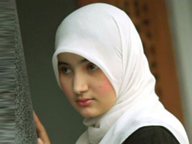 Прибывшие в России мусульманки смогут для официальных документов фотографироваться в хиджабах