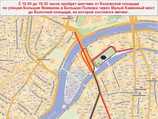 К сообщению от 5 мая 2012 года, опубликованному в 18 часов, прилагается схема мероприятия, на которой видно: сцена должна располагаться в сквере на Болотной площади