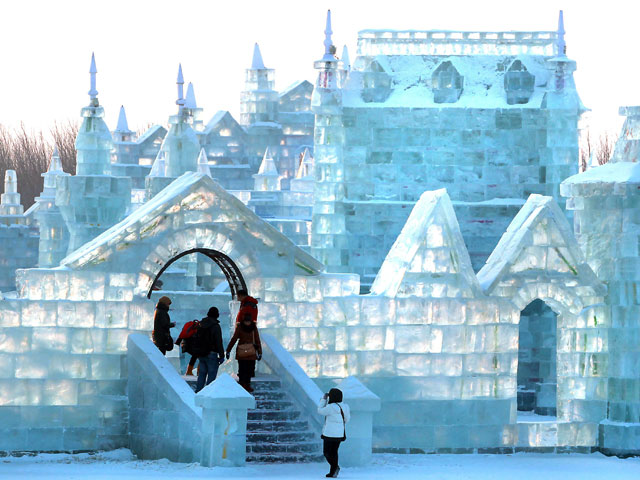 Амурские художники победили на конкурсе снежных и ледовых фигур в Китае