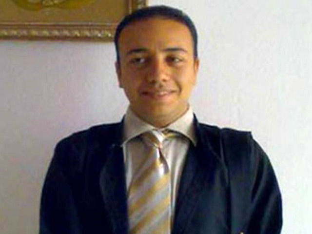 Суд Саудовской Аравии приговорил египтянина Ахмеда аль-Гизави к пяти годам лишения свободы и 300 ударам плетью. Иностранного правозащитника признали виновным в контрабанде запрещенных медицинских препаратов