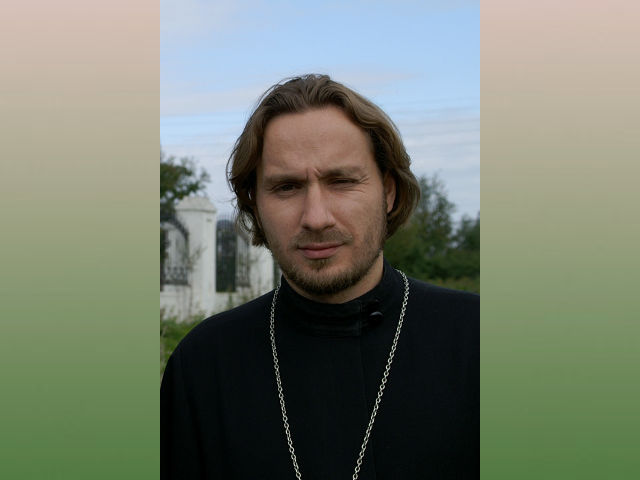 Запрещенный в служении священник Димитрий Свердлов дал пространное интервью газете "Московские новости"