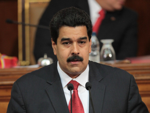 Главный упор в лечении Уго Чавеса, находящегося в больнице на Кубе, "сделан на преодоление ущерба (организму) от дыхательной недостаточности". Об этом сообщил в Каракасе вице-президент Венесуэлы Николас Мадуро
