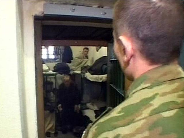Уральские правозащитники обвинили надзирателей в убийстве заключенного, которого облили водой и оставили на крещенском морозе