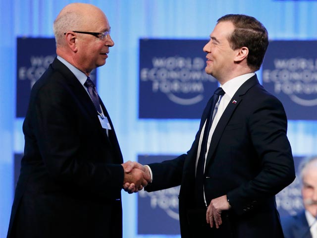 Дмитрий Медведев и основатель Всемирного экономического форума Клаус Шваб, 23 января 2013 года
