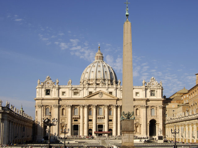 Ватикан не потрясла публикация в The Guardian о недвижимости на деньги Муссолини