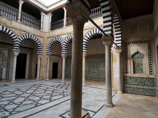 В Тунисе за последние восемь месяцев уничтожены тридцать пять суфийских мавзолеев