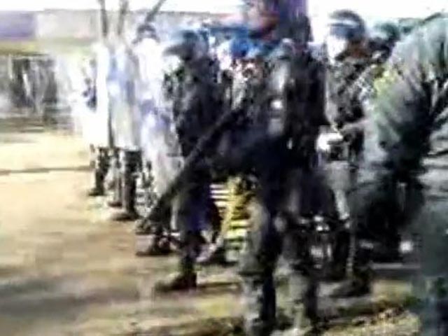 Азербайджанские беспорядки после сожжения отеля и машин продолжились - толпу в Исмаиллы разогнали войска