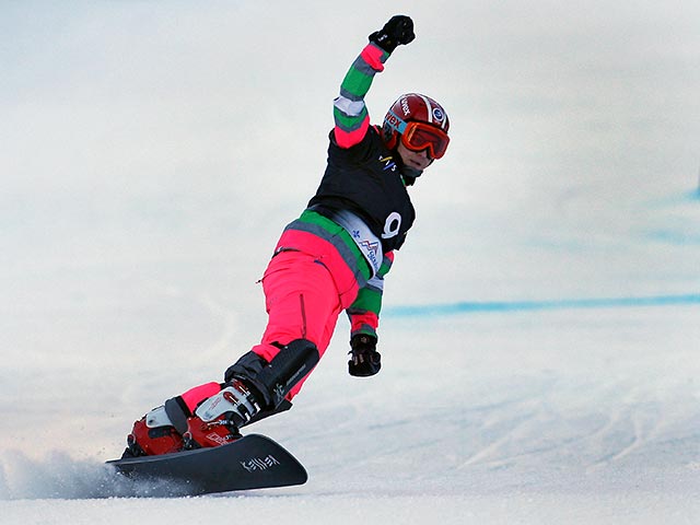 Россиянка Екатерина Тудегешева стала двукратной чемпионкой мира по сноуборду, победив в финале соревнований в параллельном слаломе швейцарку Патрицию Куммер