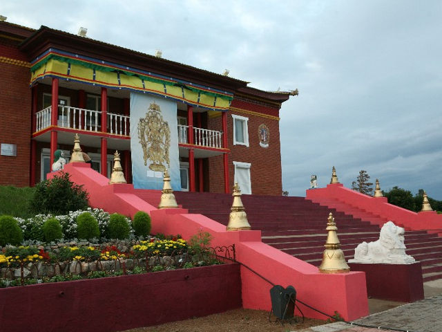 C 25 по 26 июля 2013 года в буддийском центре "Ринпоче Багша", в Улан-Удэ, состоится международный научный симпозиум "Современное буддийское искусство: традиции и инновации"