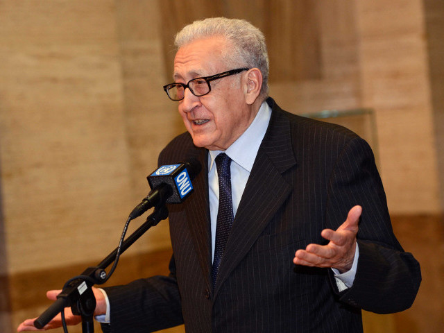 Спецпредставитель ООН и Лиги арабских государств по Сирии Лахдар Брахими предложил внести изменения в Женевское коммюнике "Группы действий", которое считается базовым документом для урегулирования кризиса в САР