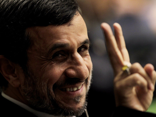 В египетской столице совершена попытка нападения на президента Ирана Махмуда Ахмади Нежада