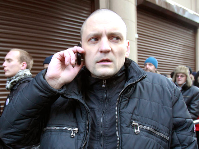 "Хватит пиариться!": нацболы побили Удальцова на гражданской панихиде по Долматову