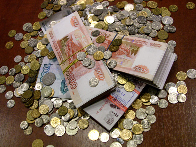 Согласно "бургерономике", этот индекс относится к разряду "низких" и означает, что российский рубль недооценен на 44,5%. Другими словами, в то время, как официальный курс доллара составлял 30,5 рубля, его "реальная" цена должна была быть 16,69 рубля