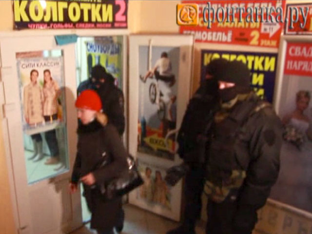Силовики на вещевом рынке в Санкт-Петербурге устроили облаву на предполагаемых исламистов