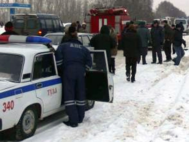 В Тульской области малолитражка столкнулась сразу с двумя машинами с полицейскими