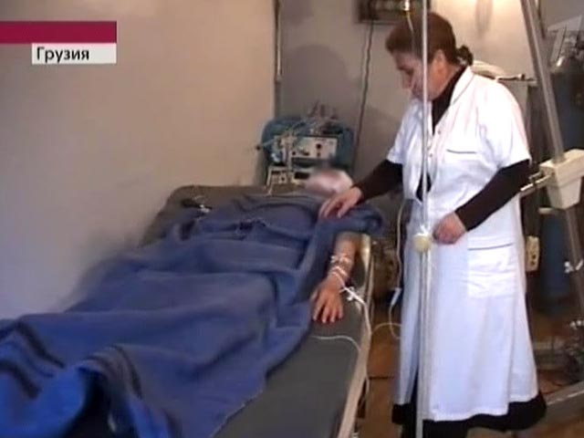 В Тбилиси очередной, уже третий за сезон летальный случай заболевания свиным гриппом. Как передает "Интерфакс", в тбилисской клинике имени Гудашаури в понедельник скончалась от вируса свиного гриппа H1N1 42-летняя женщина