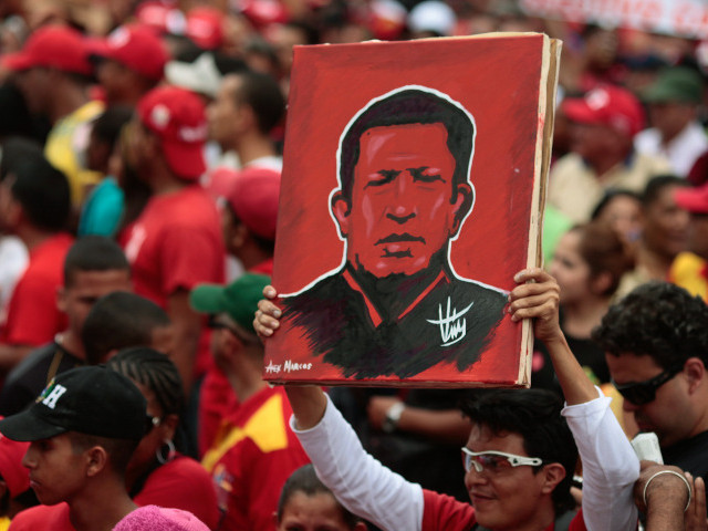Президент Венесуэлы Уго Чавес рассматривал сделанные со спутника "Миранда" снимки, в связи с чем отдал несколько указаний. Об этом сообщил в социальной сети Twitter министр науки, технологии и инноваций