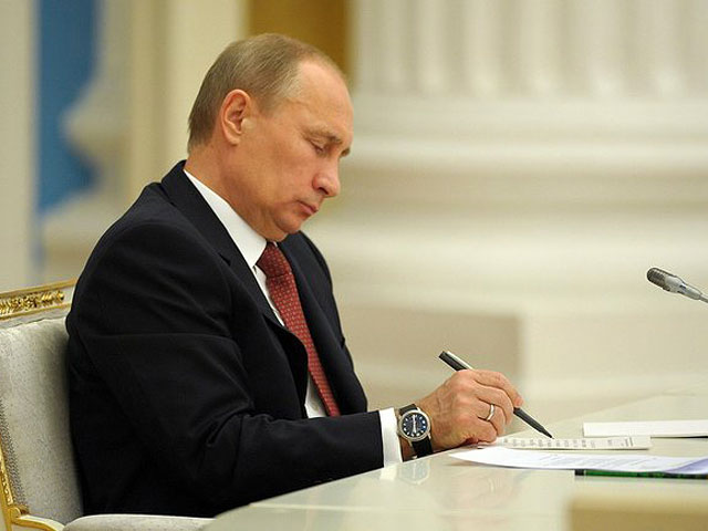 Президент Владимир Путин предложил бороться с коррупцией и лоббизмом, а также укреплять национальную безопасность России введением нового запрета