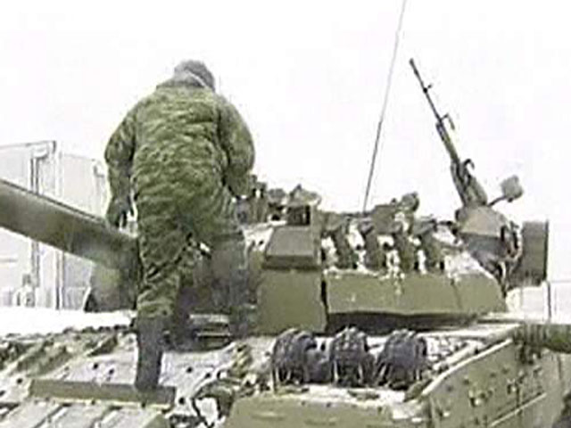 На Урале в солдата случайно выстрелили из танка, он выжил со страшными ранами