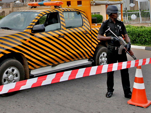 Неизвестные вооруженные лица убили охранника и похитили семерых иностранных сотрудников строительной компании STRAECO