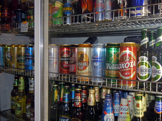 Круглосуточные магазины закрываются после запрета торговать пивом ночью