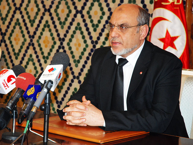 Премьер-министр Туниса Хамади аль-Джибали объявил о своем решении уйти в отставку