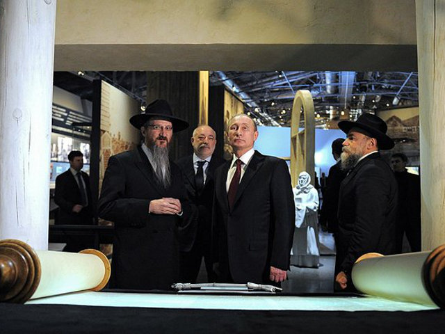 ФЕОР поддерживает идею Путина передать библиотеку Шнеерсона в Еврейский музей Москвы, хасиды США - против