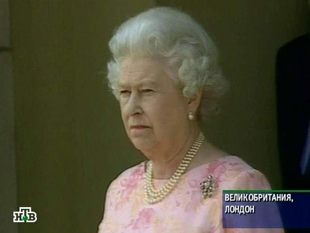 Королева Великобритании Елизавета II из-за болезни отменила намеченный на субботу визит в город Суонси в Уэльсе, сообщает Британская телерадиовещательная корпорация