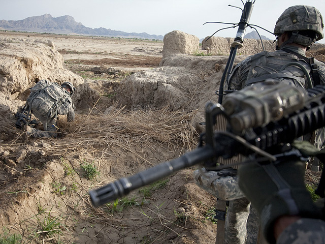 Военнослужащие Международных сил содействия безопасности в Афганистане (ISAF) случайно застрелили двух местных мальчиков на юге Афганистана