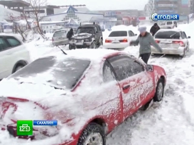 Южно-Сахалинск восстанавливается после снегопада