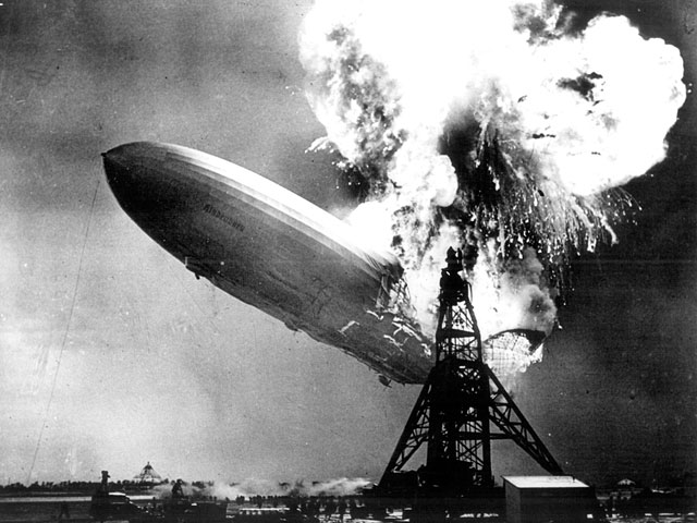 Американским ученым удалось установить причины катастрофы дирижабля "Гинденбург" лишь 76 лет спустя после того, как в пожаре на борту воздушного судна погибли десятки человек, а активная эксплуатация дирижаблей была приостановлена