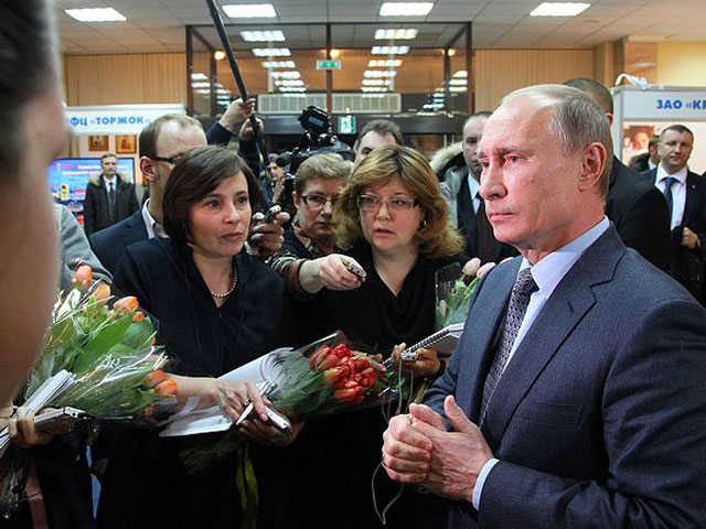 Владимир Путин демонстративно не захотел обсуждать тему приговора девушкам из Pussy Riot