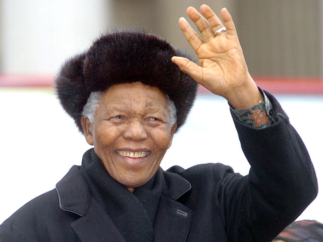Экс-президент ЮАР Нельсон Мандела, который в субботу был госпитализирован для проведения планового обследования, в воскресенье выписан из больницы