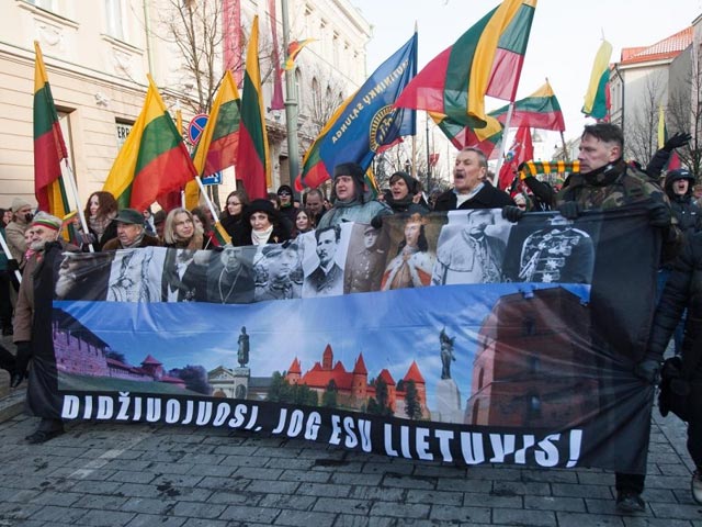 Литовские националисты устроили несанкционированное шествие по центру Вильнюса