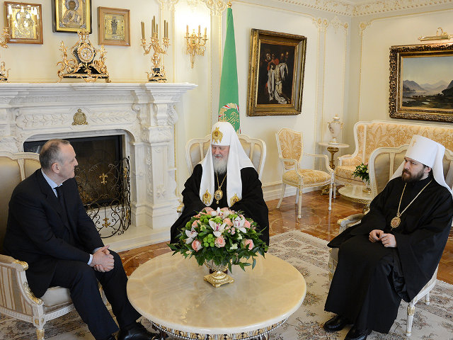 В Москве состоялась встреча Патриарха Кирилла с Президентом Республики Абхазия Александром Анквабом, прибывшим сегодня в Россию с официальным визитом