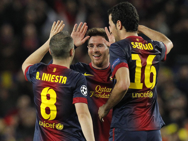 Каталонская "Барселона" в шестой раз подряд вышла в четвертьфинал Лиги чемпионов УЕФА